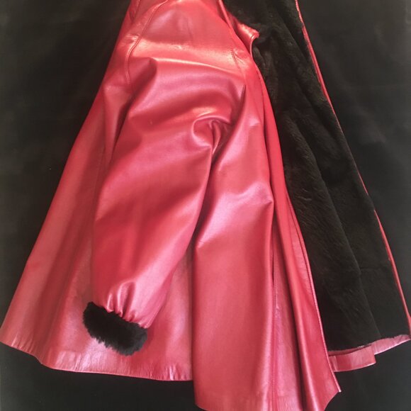 RONCARATI, ITALIAN MADE, DESIGNER WOMEN'S OVINE LEATHER COAT, SIZE 42 - Picture 5 of 7